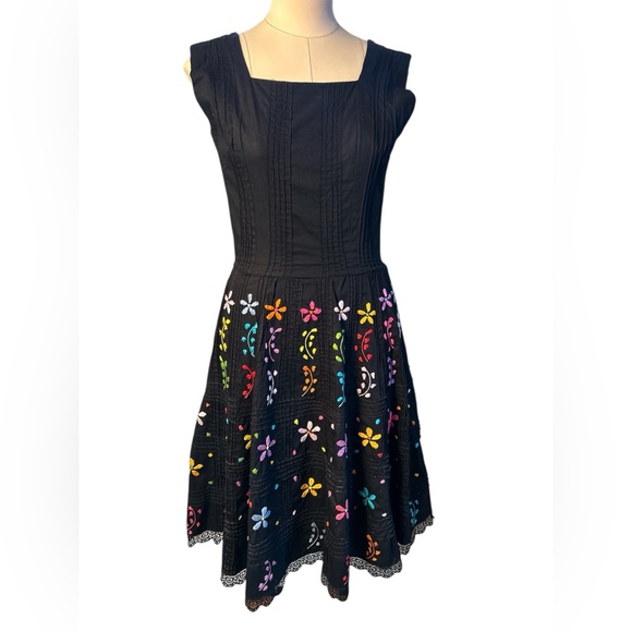 Dresses & Skirts - 70’s Mexican multicolored embroidered floral sleeveless dress small black
